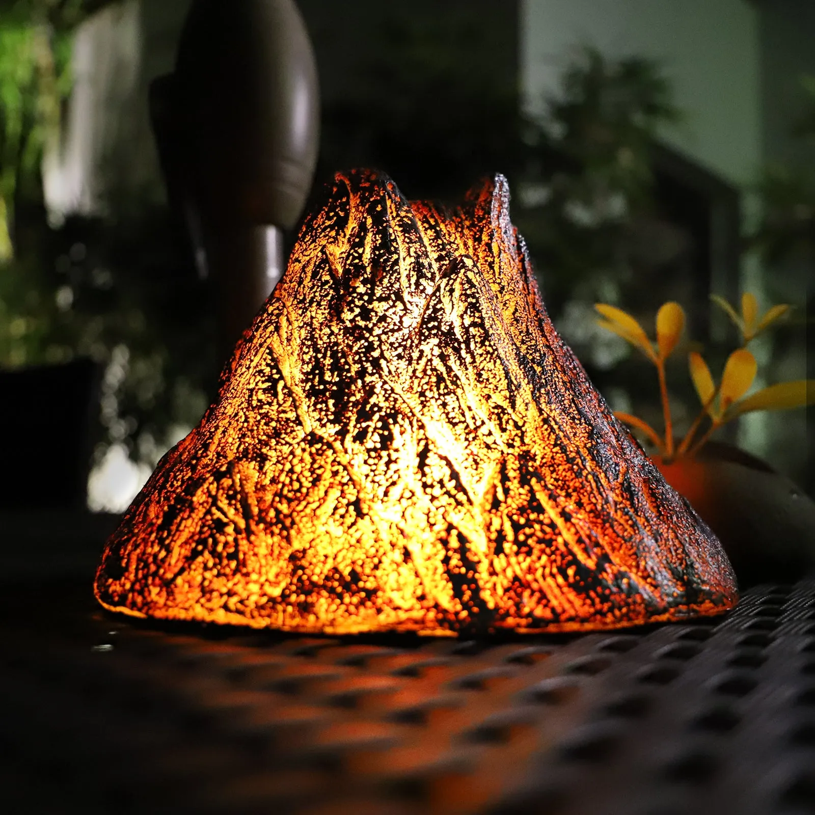 Classic Volcano Lantern Solar Lights With Flickering Flames, Waterproof Landscape Light