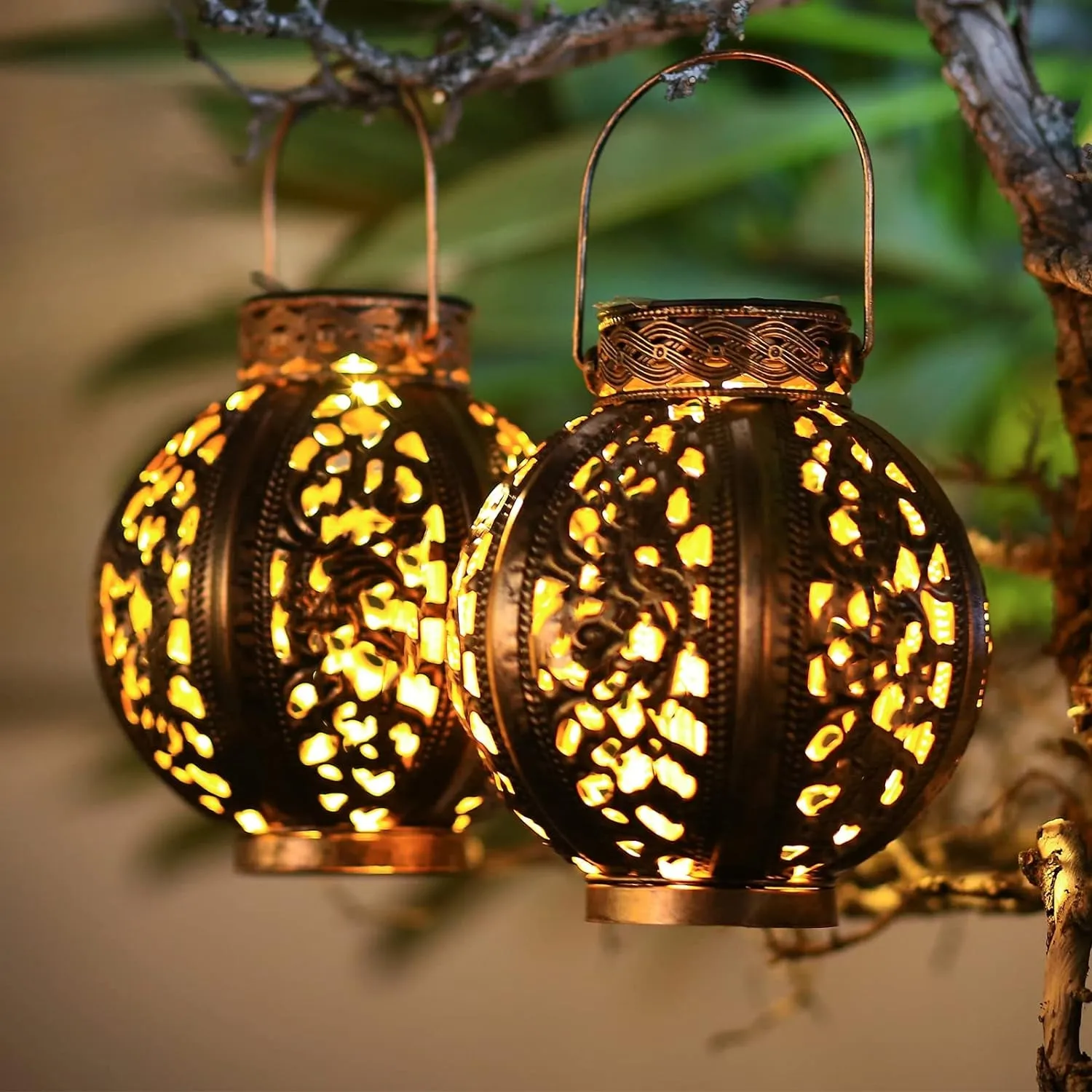 Solar Lanterns Outdoor Waterproof Solar Lights Outdoor Hanging Solar Lanterns 2 Pack for Garden Decor